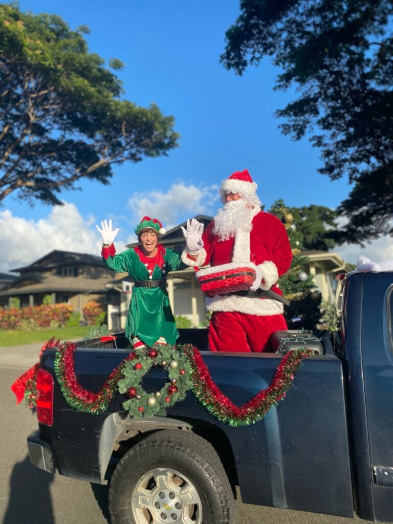 How one military family brought socially-distanced Christmas joy to their neighborhood
