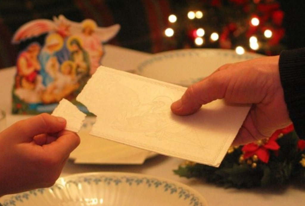 15 holiday traditions from around the world