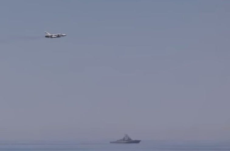 Navy releases video of Russian fighters buzzing US ships