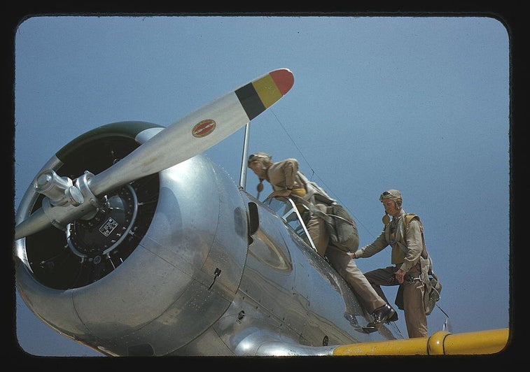 These colorized photos show a new side of World War II