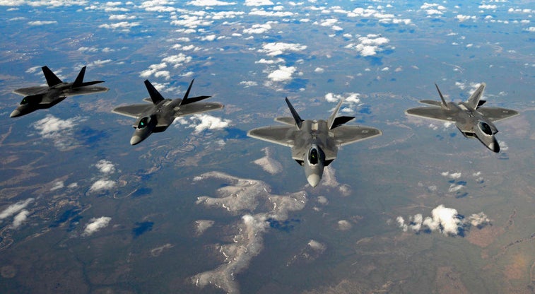 US F-22 pilots describe their conflict with Syrian jets while protecting US forces
