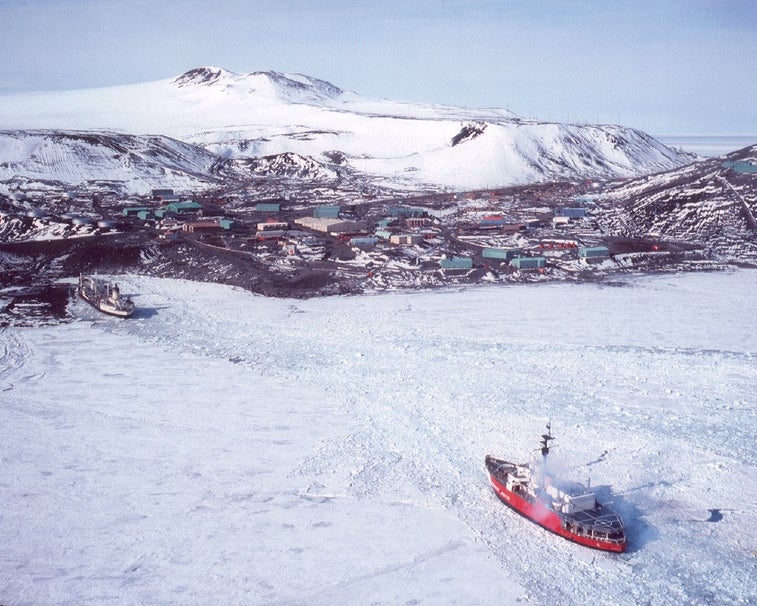 8 photos that show why the Coast Guard is America’s icebreaker