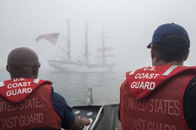 27 amazing photos of the Coast Guard in 2017