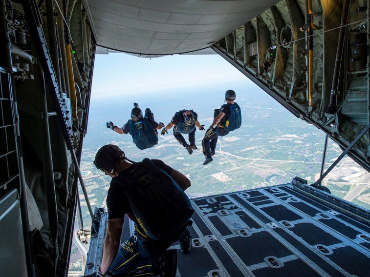 The 49 most incredible photos of the US military in 2017