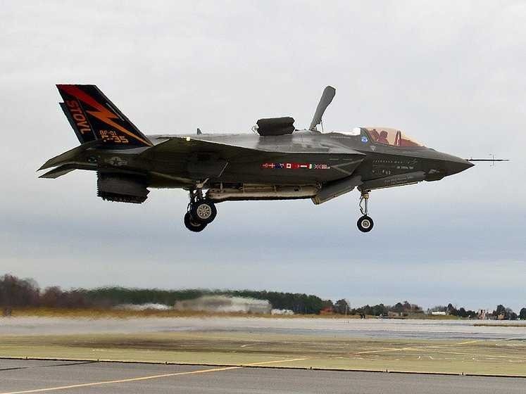 One of the F-35’s most expensive features was made possible by flying saucers