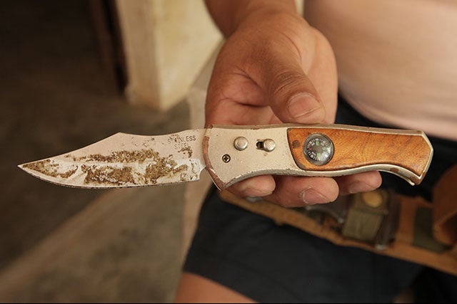 This ‘El Sal’ soldier kicked *ss with just a switchblade