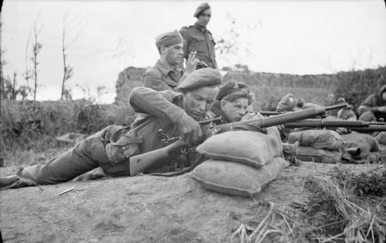 Allied WWII snipers in 13 extraordinary photographs