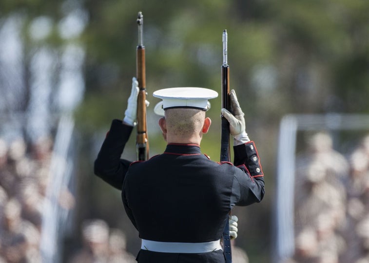 21 photos showing the awesomeness of the Marine Corps Silent Drill Platoon