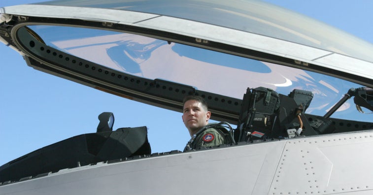 2 lessons this elite fighter pilot says will guide you through a successful life