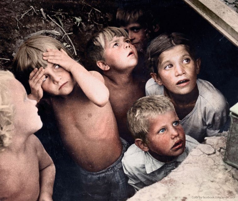 24 historic photos made even more amazing with color