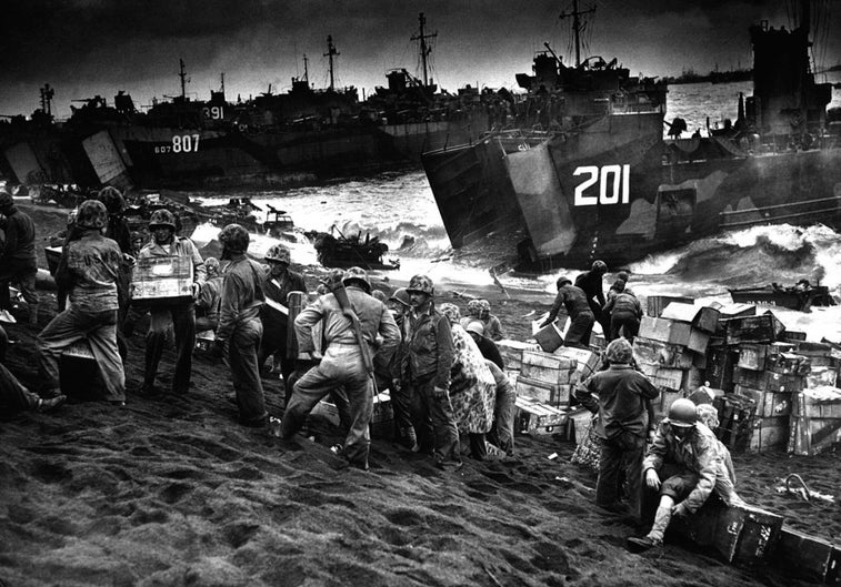 18 more photos from the hellish campaign that was Iwo Jima