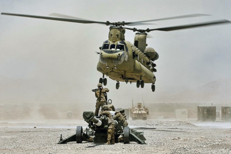 Army Chinook cargo helo to fly for 100 years