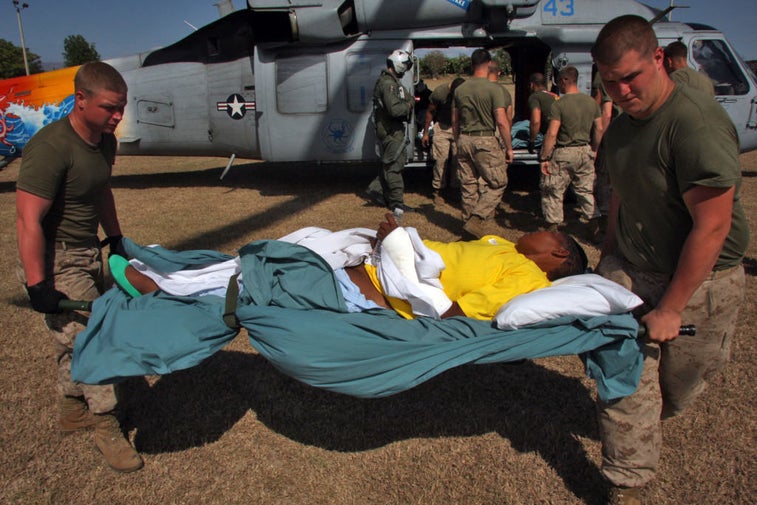 These 6 heroes show that bravery happens everywhere in the military