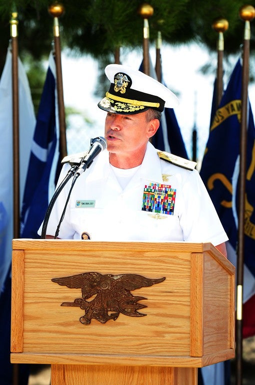 Navy Secretary Ray Mabus ends SEAL’s military career in whistleblower scandal