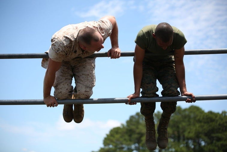 7 military fitness tricks for working out without a lot of fancy gear