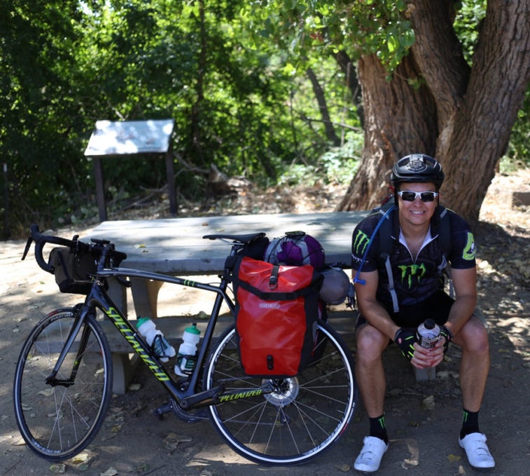 This former paratrooper is cycling across America for vets