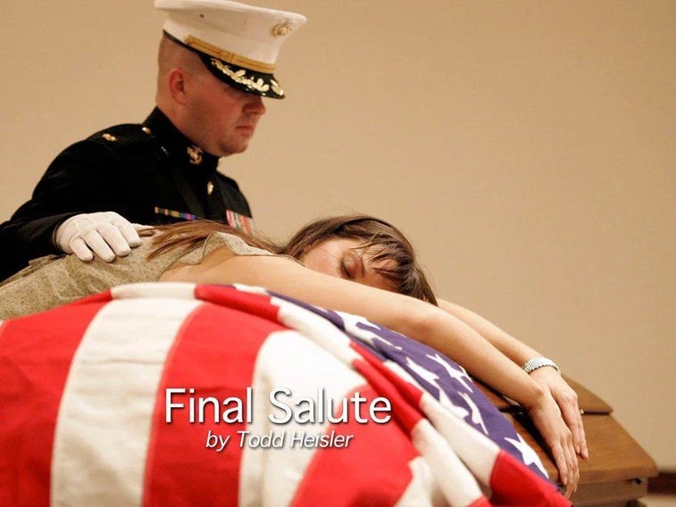 24 photos that show the honor and loyalty of the Marine Corps