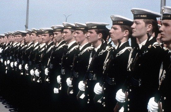 13 pictures that perfectly capture Navy life in the 1980s