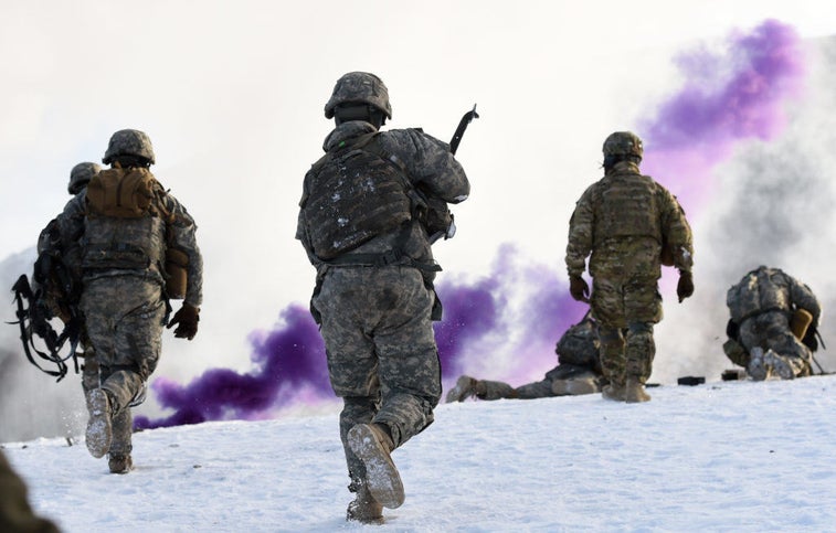 17 beautiful photos of troops training in the snow