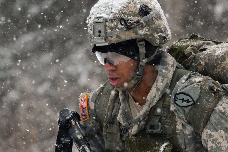 17 beautiful photos of troops training in the snow