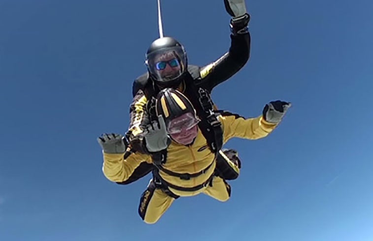 101-year-old British D-Day vet breaks skydiving record