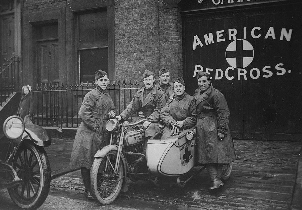  In the Great War, motorcycles were often used as transport for messengers and for medics to carry the wounded. (Photo from Wikimedia Commons)