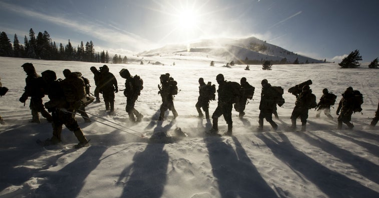 Marines to replace packs that snap in cold weather