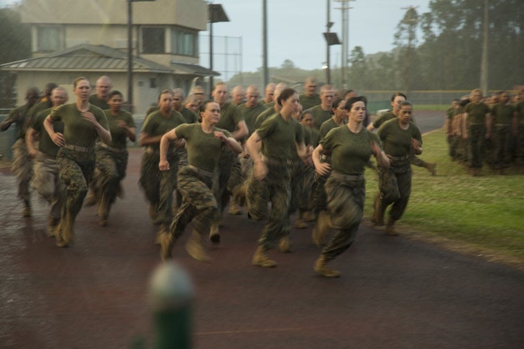 Marines eye plan to put women through West Coast combat training