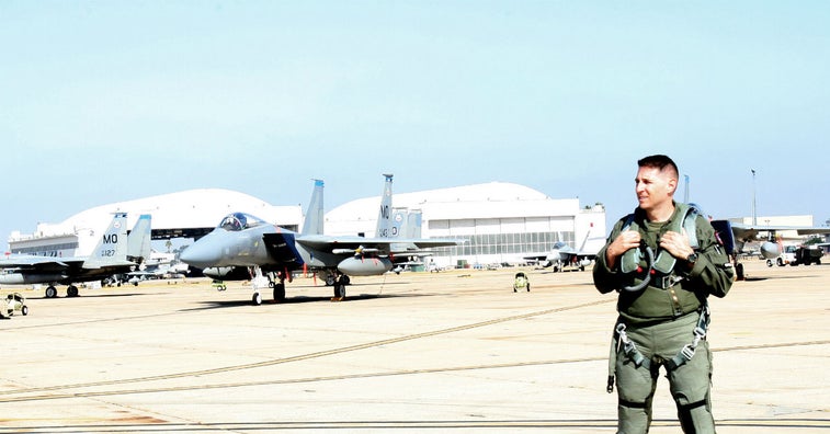2 lessons this elite fighter pilot says will guide you through a successful life
