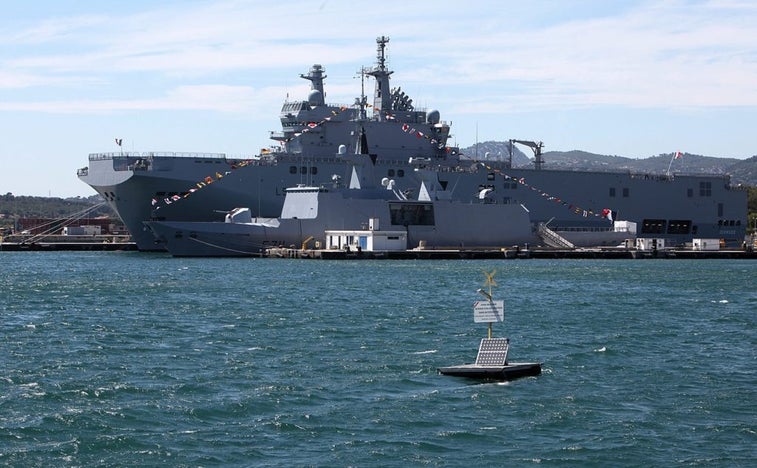 This ship helps French marines storm the beaches