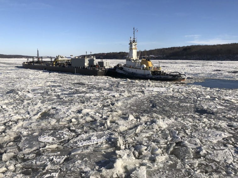 The Coast Guard’s icebreaking tugs are on the job in New York City