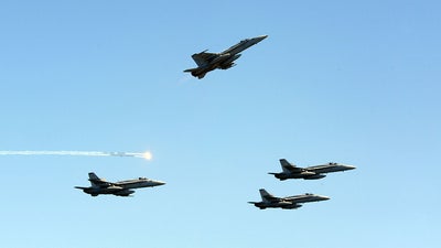 This is how the ‘missing man formation’ honors fallen pilots
