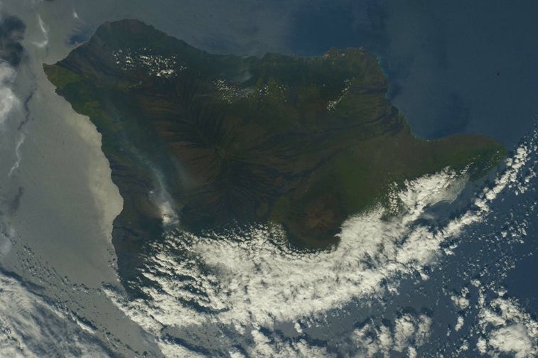 Hawaii’s big island volcano eruption can be seen from space