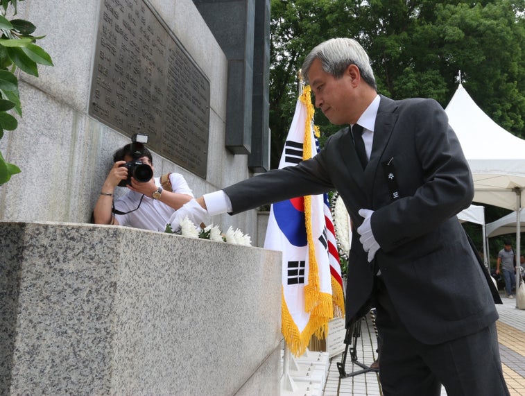 First combat vets of the Korean War are honored by South Korean cities