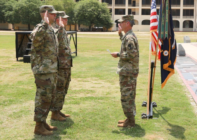 Army cyber swears in first direct commission officers – and it’s a sweet gig