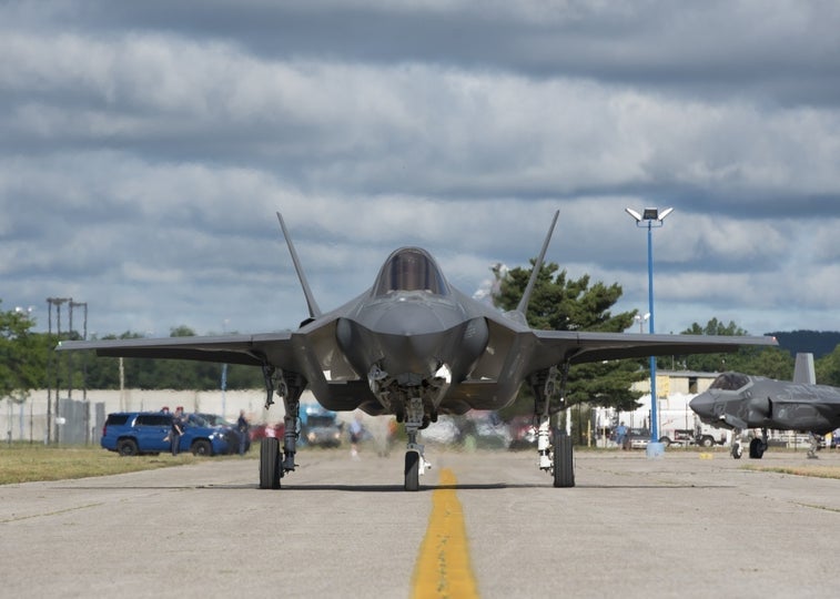F-35 nose gear collapses after plane makes emergency landing