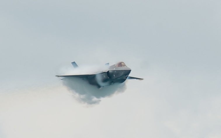 See these awesome photos of an F-35 over Lake Michigan