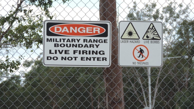 6 common military signs that freak out civilians