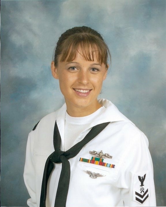 A once-homeless Navy veteran is in the Maxim Cover Girl contest to help vets and at-risk youth