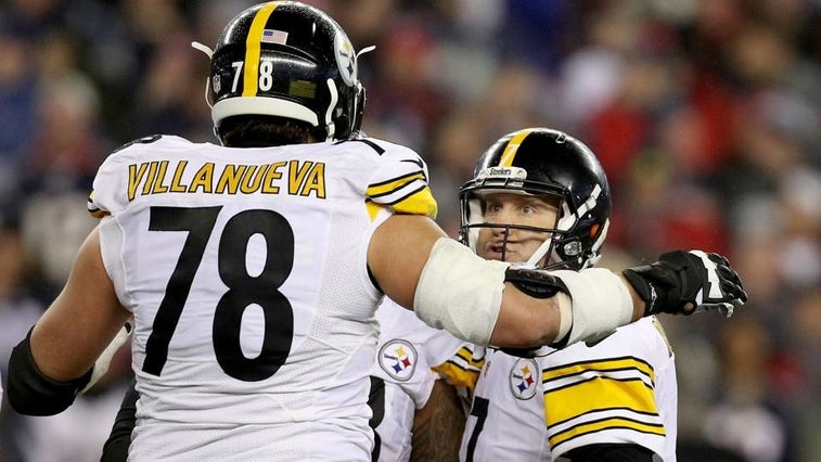 See how huge this Army Ranger and Steelers lineman really is as he greets troops before a game