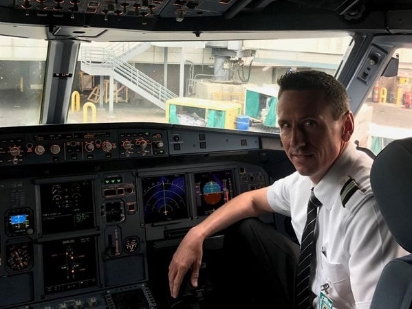 This is the silky smooth voice every airline pilot tries to imitate