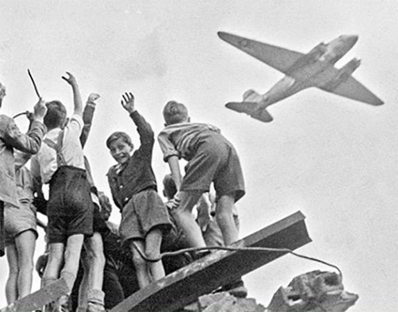 How one pilot became Santa Claus to the kids of West Berlin