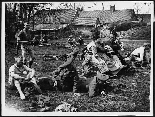 6 games World War I soldiers played in the trenches