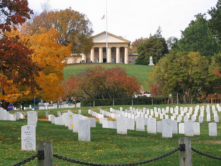Can military spouses be buried in veterans cemeteries?