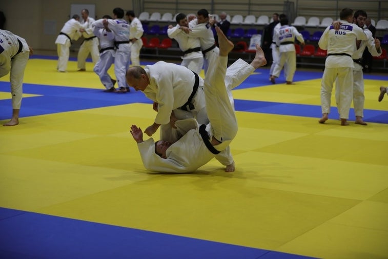 Marine black belt judges Vladimir Putin’s judo moves