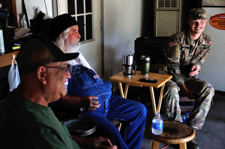 Oklahoma resident opens heart and home to guardsmen