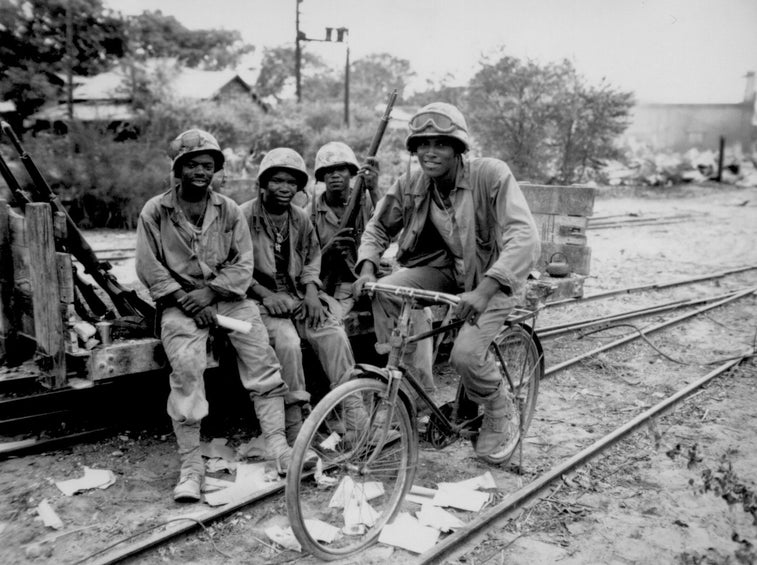 15 photos of the first black Marines in US history