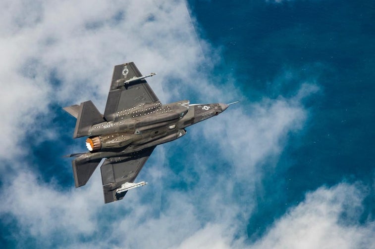 Awesome photo captures F-35 transitioning from sub-sonic to supersonic