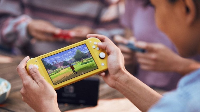 Here’s how the new Nintendo Switch Lite stacks up against the old Switch