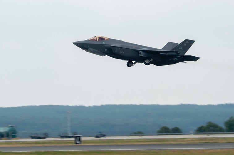 How US Air Force pilot landed his F-35 safely after a mid-air power failure
